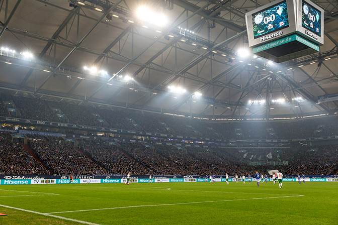 LED-Videowürfel auf Schalke